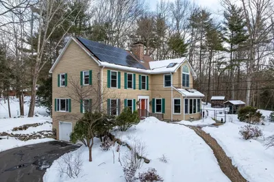 469 Sylvester Rd 1