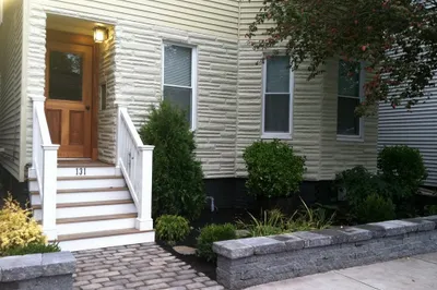 131 Erie St #1