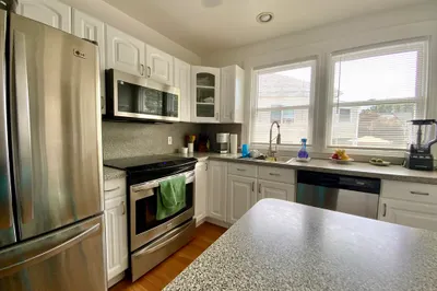30-32 Moulton Rd #32 1