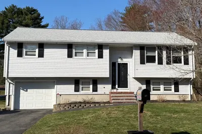 50 Hatchfield Dr