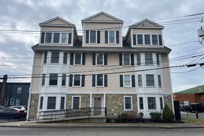 12 Rose St #C