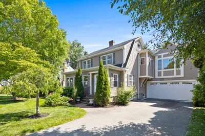 27 North Hancock St 1