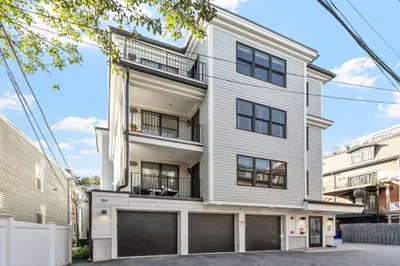 1 Leonard Pl #4 1