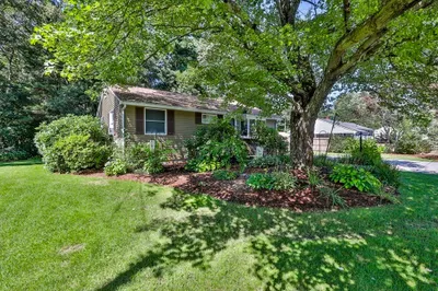 9 Revere Rd