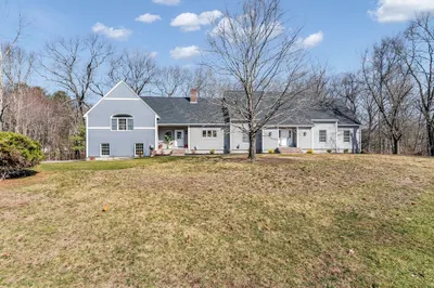 30 Anne Rd 1