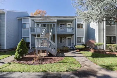 78 Eaton Ln #78 1