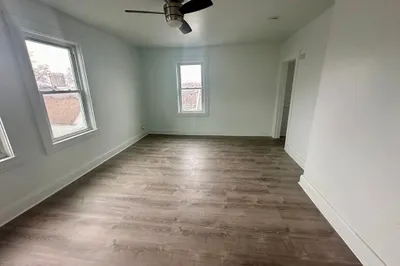 33 Shelby St #3