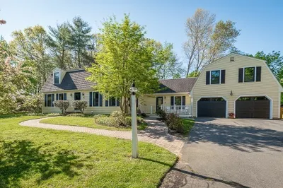 42 Sagamore St 1