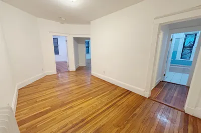 52 Cummings Rd #5. 1