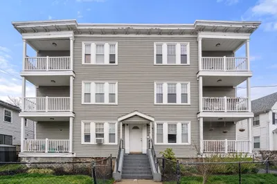 100 Capen Street #6 1