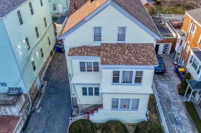 91 E Main St 1