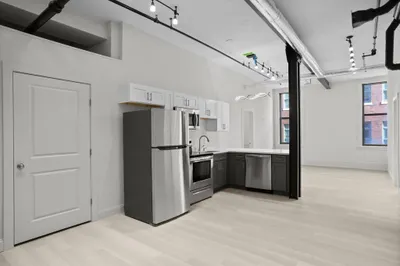 105 William St #206 1