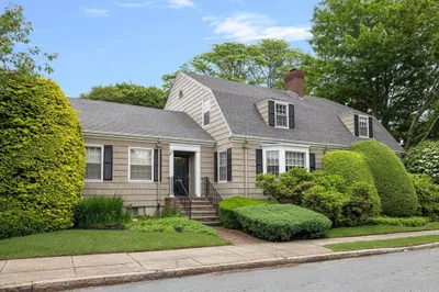 90 Cottage Street 1