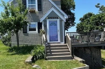 8 Cove Road