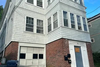 586 Walk Hill St