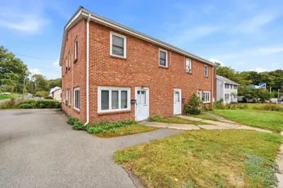 121 Winn Street 1