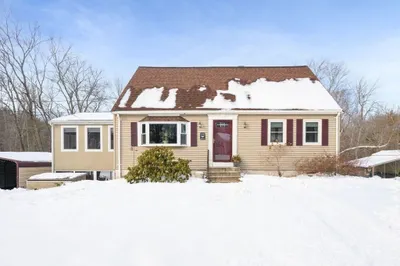 53 Birch Meadow Rd 1
