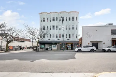 50 1/2 Common St #5