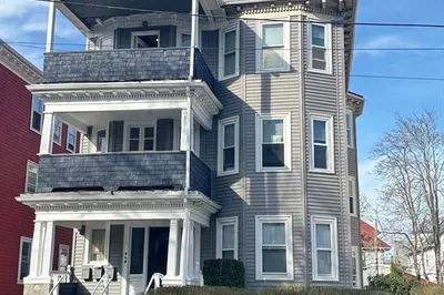 46 Evelyn St #2