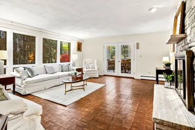 10 Quadrant Road