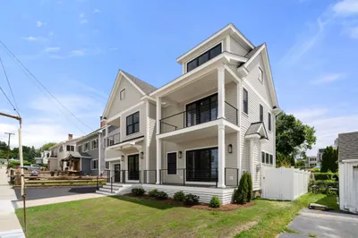 145 Dorchester St 1