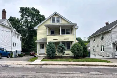 227 Common St 1