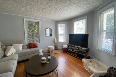 112 Dustin St #-