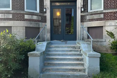 4 Laurel St #2 1