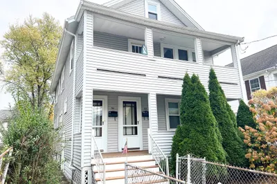 32 Adams St #1 1
