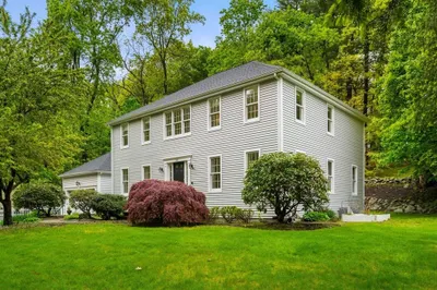 315 Spring St 1