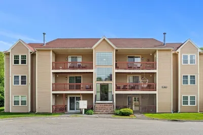 67 Randolph Dr #67 1