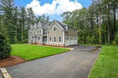 375 Nahatan St 1