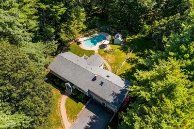 326 Nashua Rd 1