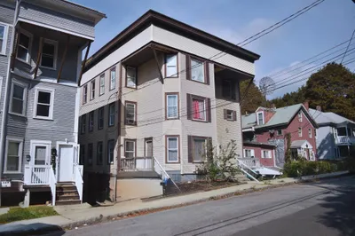 58 Marshall St 1