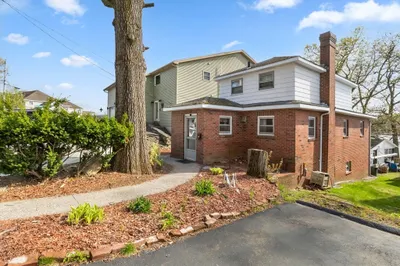 45-45a Bay View Dr