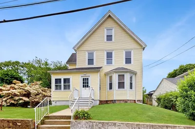 11 Quincy Ave 1