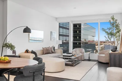 150 Seaport Blvd #14D