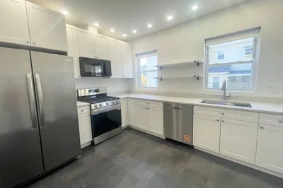 27 Vernon St #1