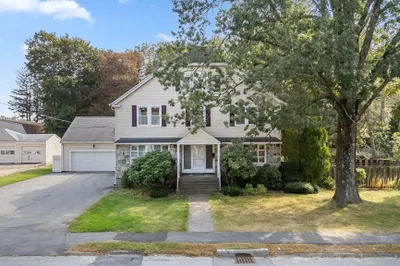 31 Oak St 1