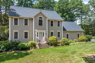 77 Tadmuck Road 1