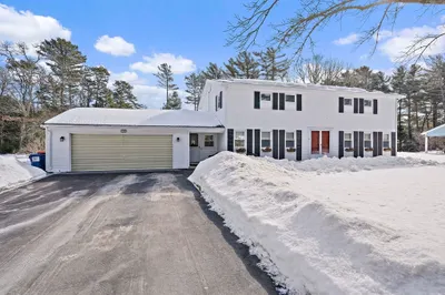 10 Dowd Ave
