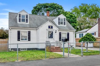 14 Houston Ave