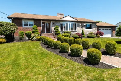14 Milano Dr