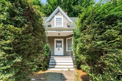 10 Falmouth Street
