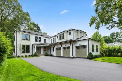 34 Cary Ave