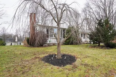 42 Earlmar Dr