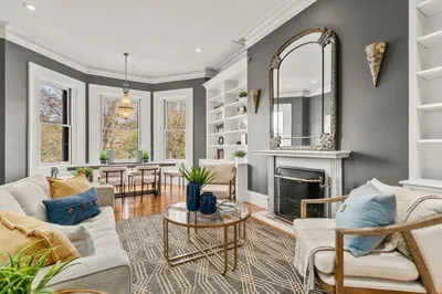 148 Commonwealth Ave #301