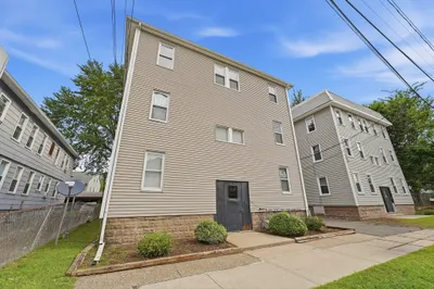 1200 Grattan St #3R 1
