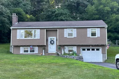 2 Hillside Rd