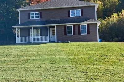 1 Heritage Ln 1